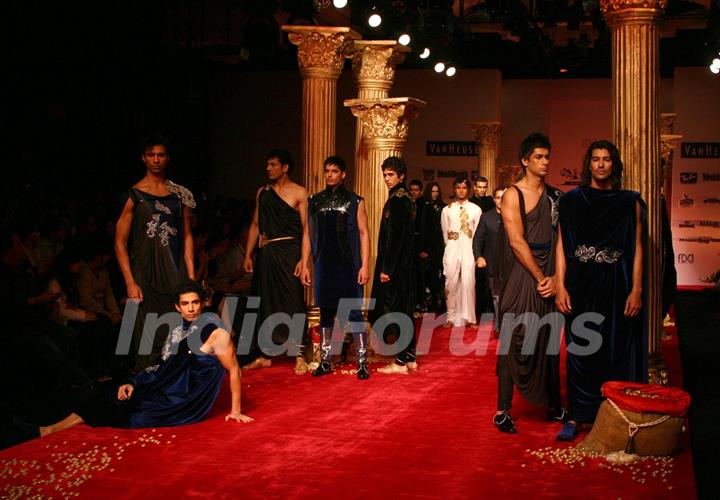 Models on the ramp for Designer Shantanu and Nikhil at &quot;India Mens Week&quot;