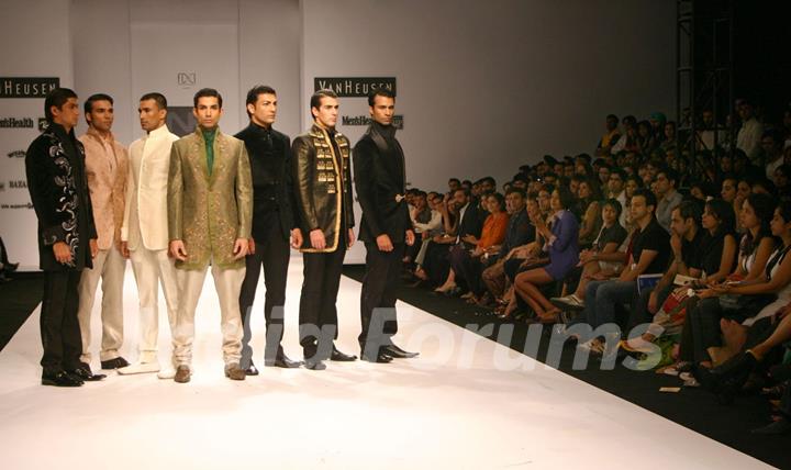 Models on the ramp during the Narendra Kumar show at the &quot;India Mens Week&quot;