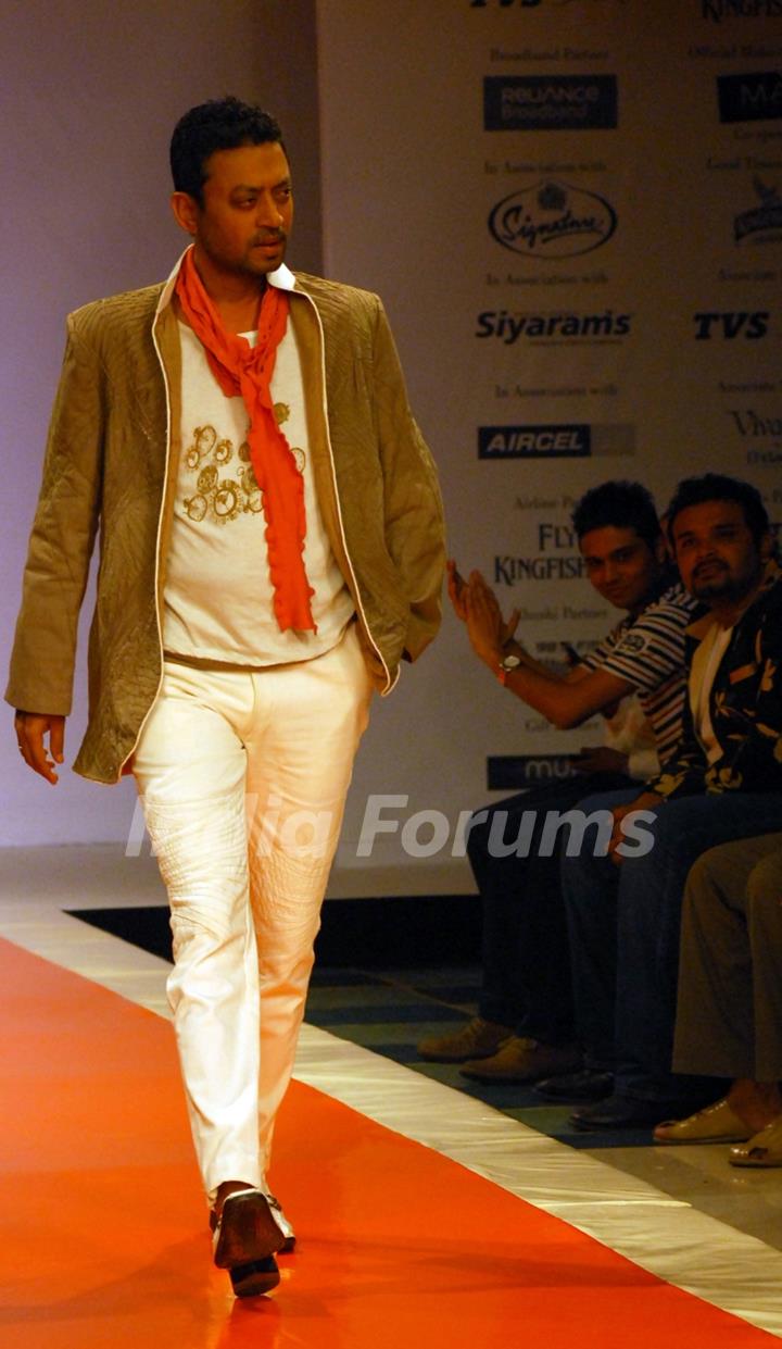 Irfan Khan on the ramp with in an outfit by Abhishek Dutta at Kolkata Fashon Week on sunday