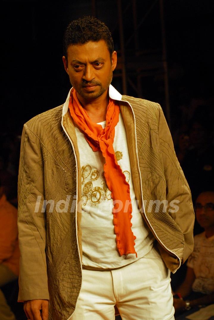 Irfan Khan on the ramp with in an outfit by Abhishek Dutta at Kolkata Fashon Week on sunday