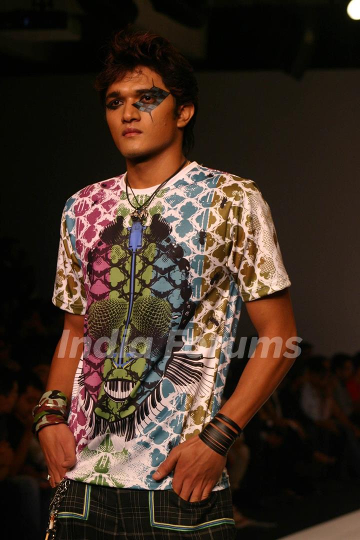 Models presenting creations of designer Nitin Bal Chauhan at the Van Heusen India Mens Week