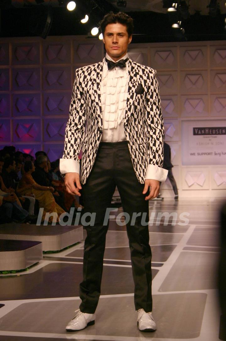 Model presenting creations of Designer Ashish n Soni at the Van Heusen &quot;India Mens Week&quot; in New Delhi on Sunday