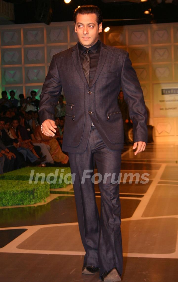 Bollywood Actor Salman Khan at the Designers Rohit Gandhi and Rahul Khanna show at the Van Heusen &quot;India Mens Week&quot; in New Delhi on Sunday