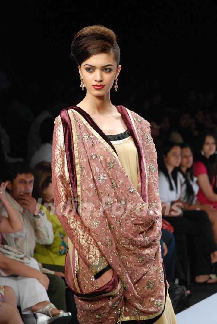 Models on the ramp of Shyamal and Bhumika and Vivek Karunakaran presented diverse fashion trends for Spring/Summer 2010 at Lakme Fashion Week