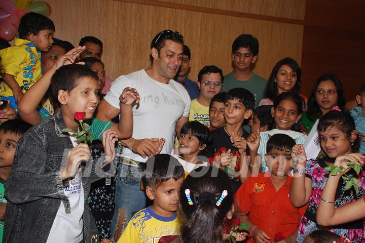 Salman Khan celebrates International Rose day with cancer affected childrens at Hinduja Hospital in Mumbai