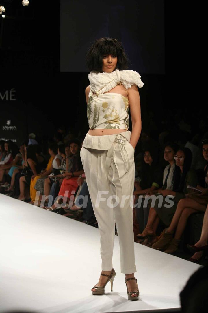A model walks the runway at the Mandira Wink show at Lakme Fashion Week Spring/Summer 2010