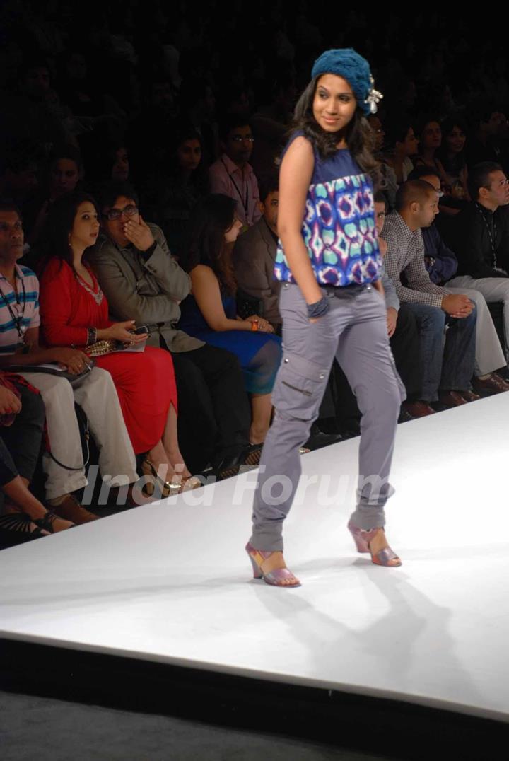 A model walks the runway at Narendra Kumar show at the Lakme Fashion Week Spring/Summer 2010 Day 5, in Mumbai