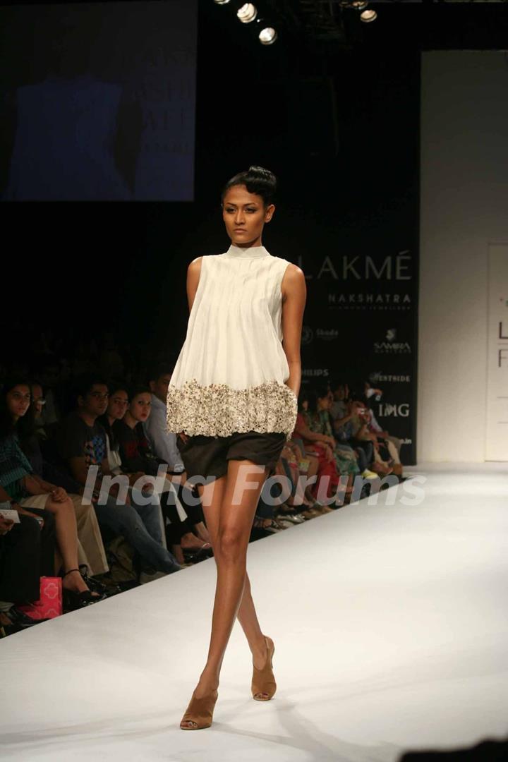 A model walks the runway at Rimzim Dadu show at the Lakme Fashion Week Spring/Summer 2010 Day 5, in Mumbai