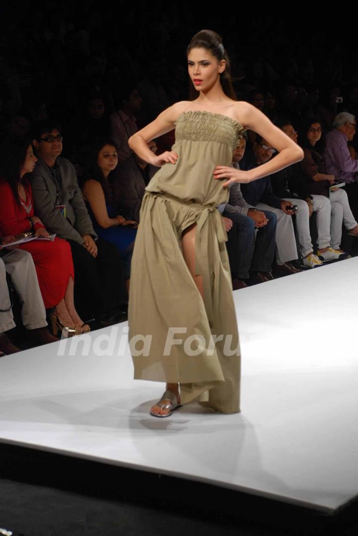 A model walks the runway at Wendell show at the Lakme Fashion Week Spring/Summer 2010 Day 5, in Mumbai