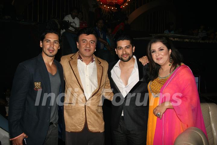 Dino Morea, Anu Malik, Aftab Shivdasani and Farah Khan at &quot;Acid Factory Team on the Sets of Entertainmet Ke Liye Kuch Bhi Karega&quot;