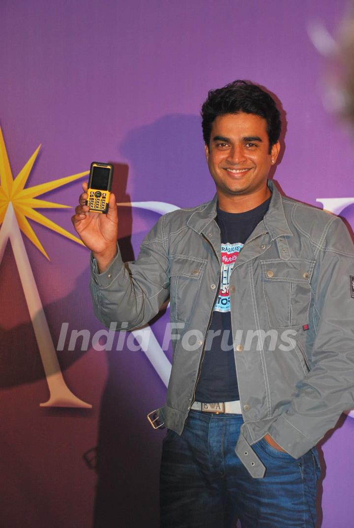 Madhavan launches Spark Mobile at Marine Plaza in Mumbai