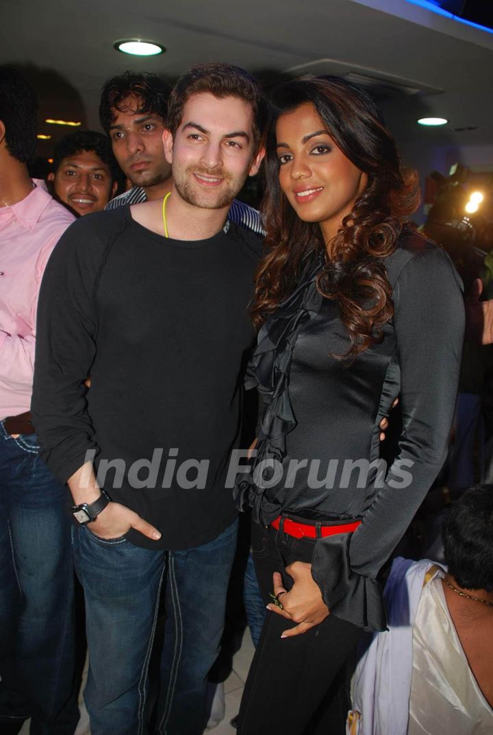 Jail Team Mugdha Godse and Neil Nitish Mukesh at Shivas Saloon launch at Juhu