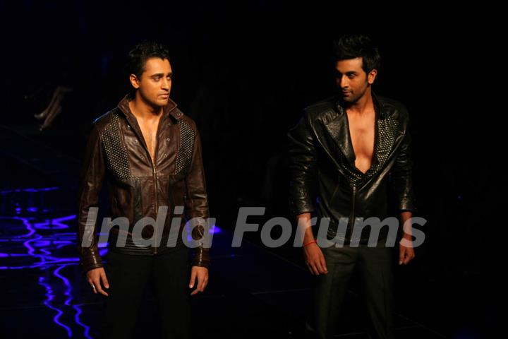 Imran Khan and Ranbir Kapoor walk on the ramp for Karan Johar Show