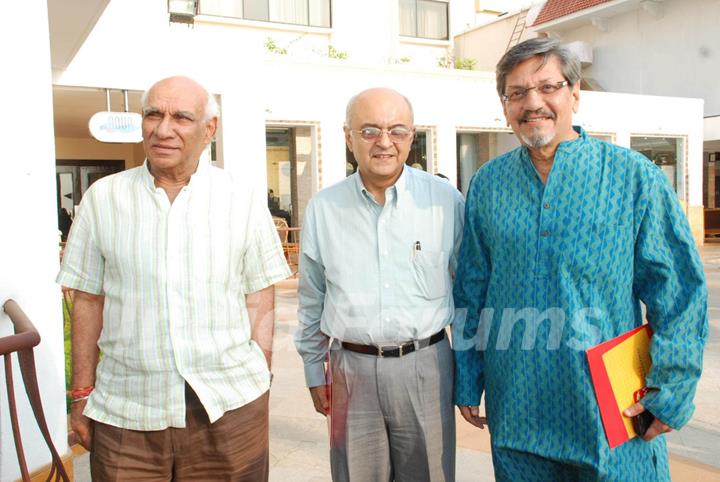 Yash Chopra and Amol Palekar at Mami Film festival press meet in Sun N Sand Hotel
