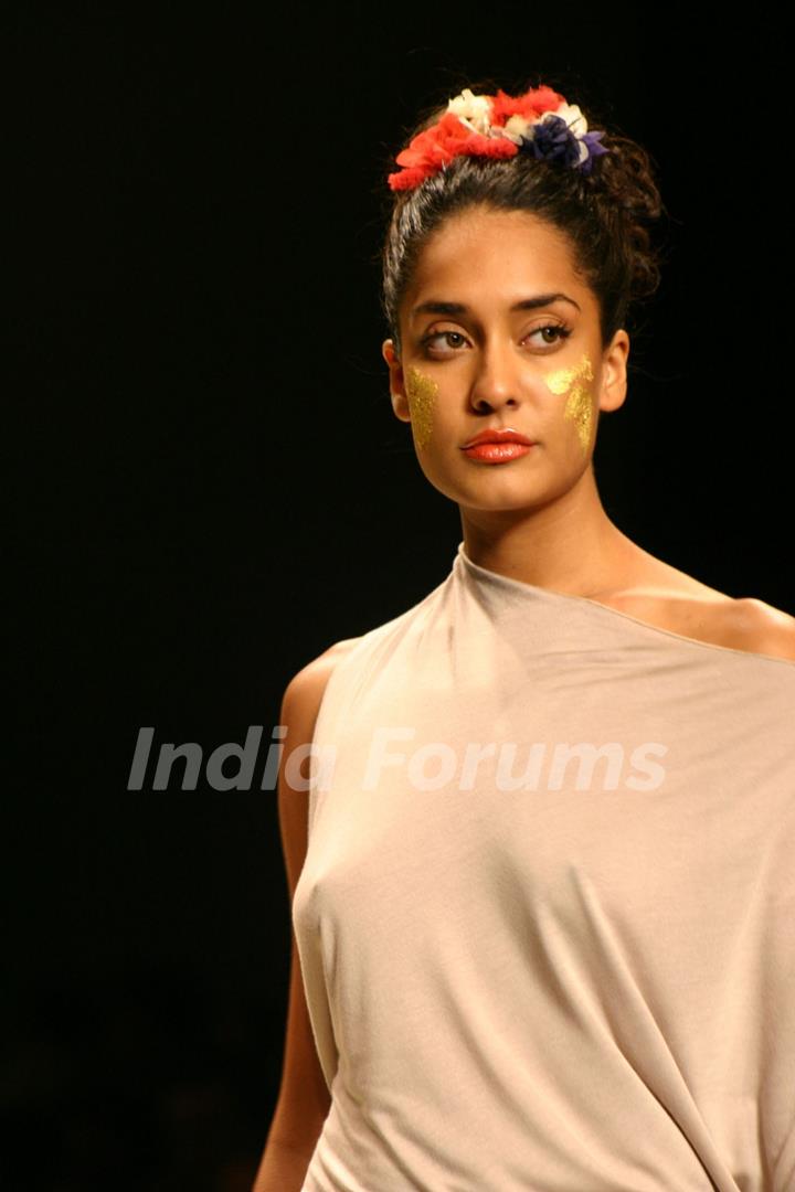 A Model showcasing designer Sanchita''s creation at the Wills Lifestyle India Fashion Week in New Delhi on Monday 26 Oct 2009