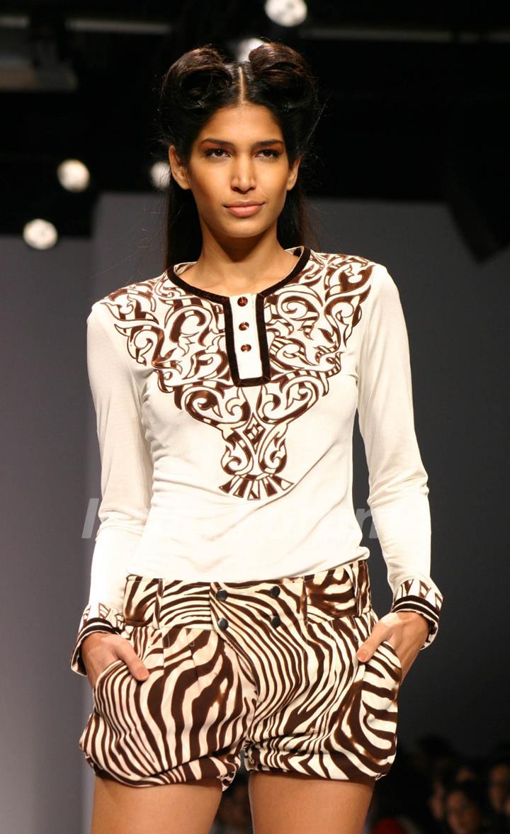 Reynu Tondon''s show at the Wills Lifestyle India Fashion Week