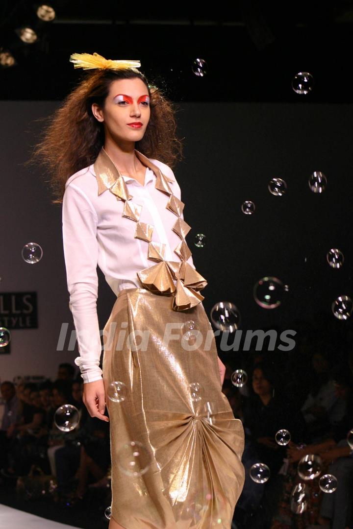 Designer Varun Sardana''s show at the launch Wills Lifestyle India Fashion Week in New Dehli on Tuesday 27 Oct 2009