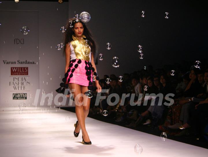 Designer Varun Sardana''s show at the launch Wills Lifestyle India Fashion Week in New Dehli on Tuesday 27 Oct 2009