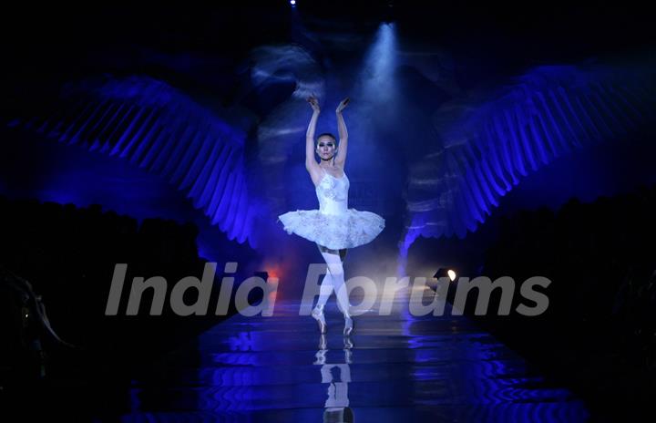 A model showcasing designer Suneet Verma''s creation at the Wills Lifestyle India Fashion week in New Delhi on Tuesday 27 Oct 2009