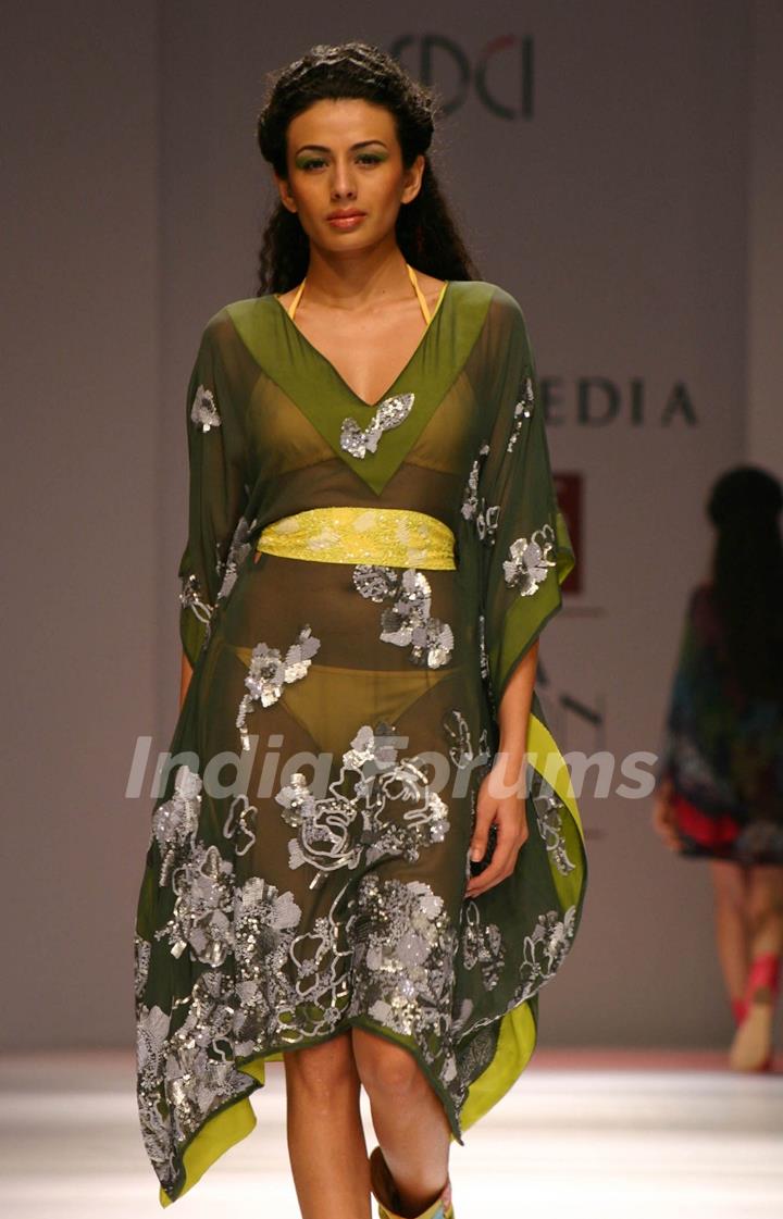 Designer Tanvi Kedia''s creation at the Wills Lifestyle India Fashion week in New Delhi on Tuesday 28 Oct 2009