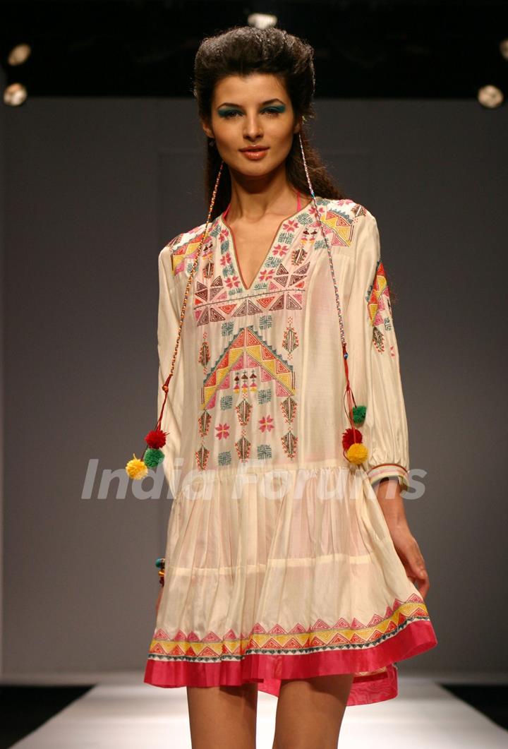 Designer Tanvi Kedia''s creation at the Wills Lifestyle India Fashion week in New Delhi on Tuesday 28 Oct 2009