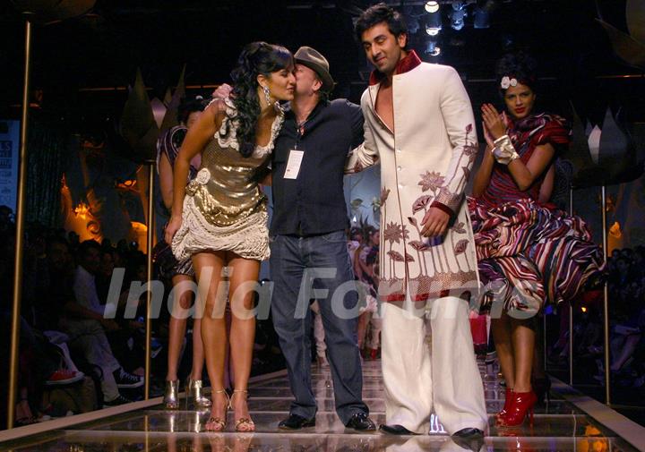 Bollywood stars Katrina Kaif and Ranbir Kapoor with the designer Rohit Bal''s grand finale at the Wills Lifestyle India Fashion Week in New Delhi on Wednesday night 28 Oct 2009