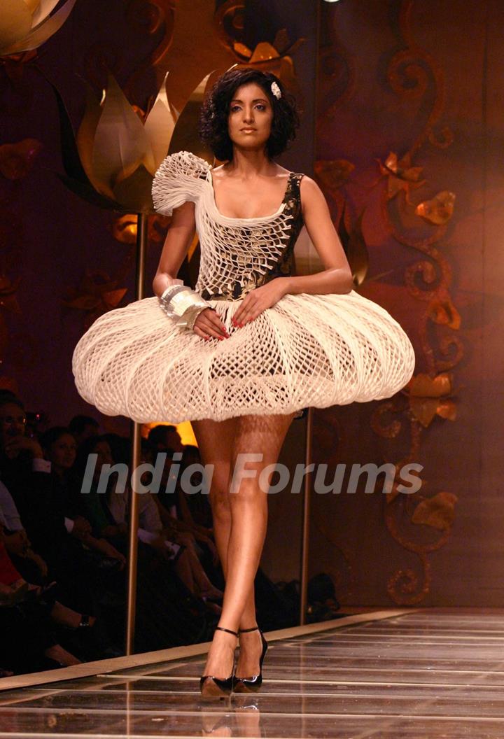 A model showcasing designer Rohit Bal''s grand finale at the Wills Lifestyle India Fashion Week in New Delhi on Wednesday night 28 Oct 2009