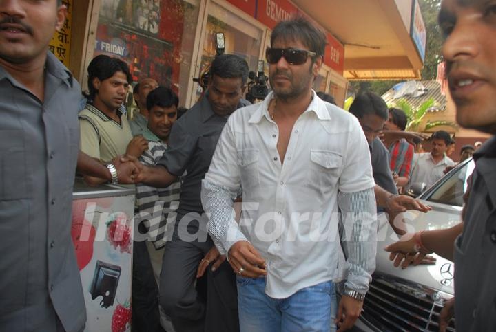 Ajay Devgan opens &quot;London Dreams&quot; Advance Booking Gaiety, Bandra, Mumbai