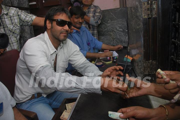 Ajay Devgan opens &quot;London Dreams&quot; Advance Booking Gaiety, Bandra, Mumbai