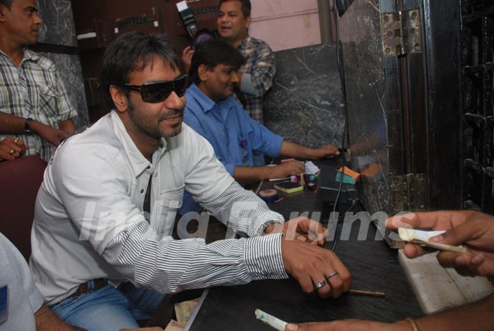 Ajay Devgan opens &quot;London Dreams&quot; Advance Booking Gaiety, Bandra, Mumbai