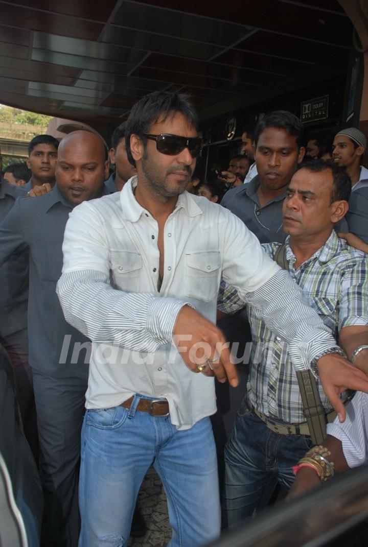 Ajay Devgan opens &quot;London Dreams&quot; Advance Booking Gaiety, Bandra, Mumbai