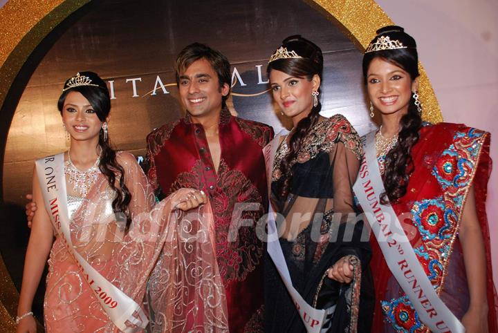 Anuj Saxena at Fair One Miss Mumbai Finals