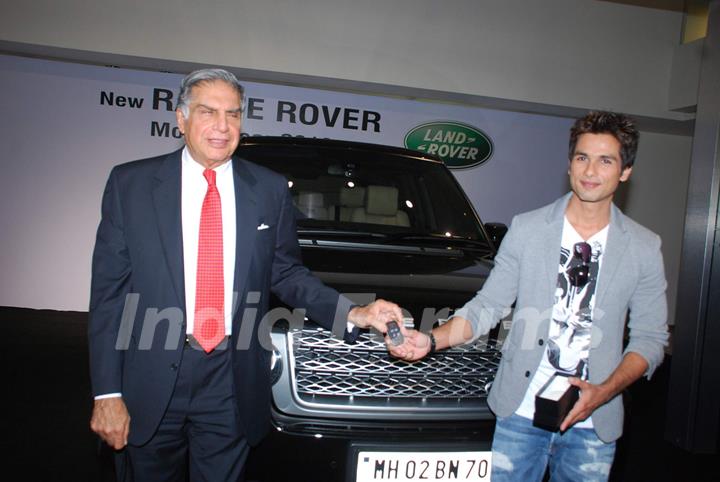 Shahid Kapoor receiving the keys of his new Range Rover Model Year 2010 from Mr Ratan N Tata, Chairman, Tata Sons & Tata Motors, at the Jaguar Land Rover Showroom in Mumbai on 2nd November 2009 Mr Kapoor purchased this Range Rover&quot;