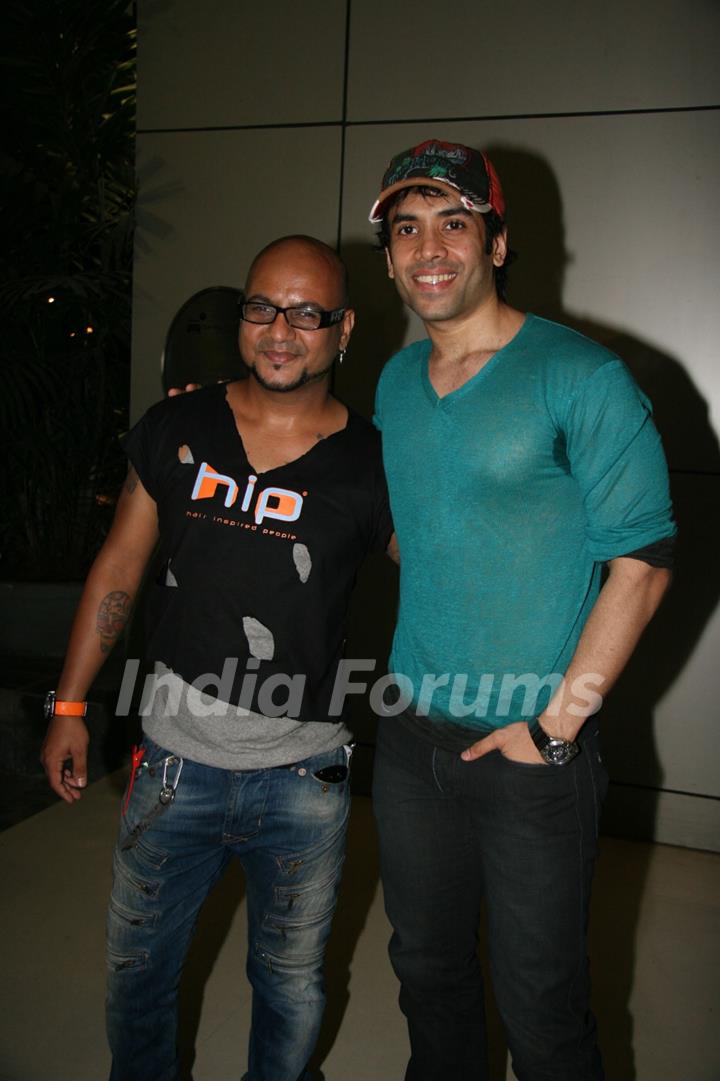 Bollywood actor Tusshar Kapoor at Cut-a-thon session in Oberoi Mall, Mumbai