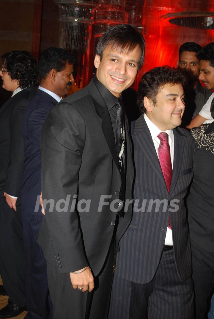 Vivek Oberoi and Adnan Sami at the Shilpa Shetty''s wedding reception