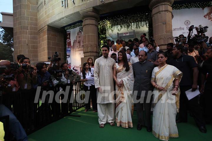 Shri Harivansh Rai Bachchan''s select poems &quot;Bachchan Sandhya&quot; by Mr Amitabh Bachchan and members of the family will captivate &quot;The Qudience&quot; at Bhartiya Vidya Bhavan Mumbai