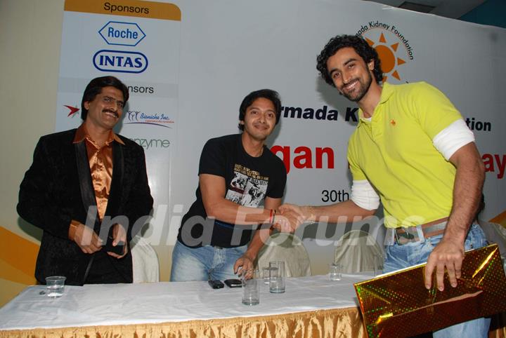 Kunal Kapoor, Shreyas Talpade and Ishan Qureshi at Namrada Kidney Donation event at Khar Gymkhana