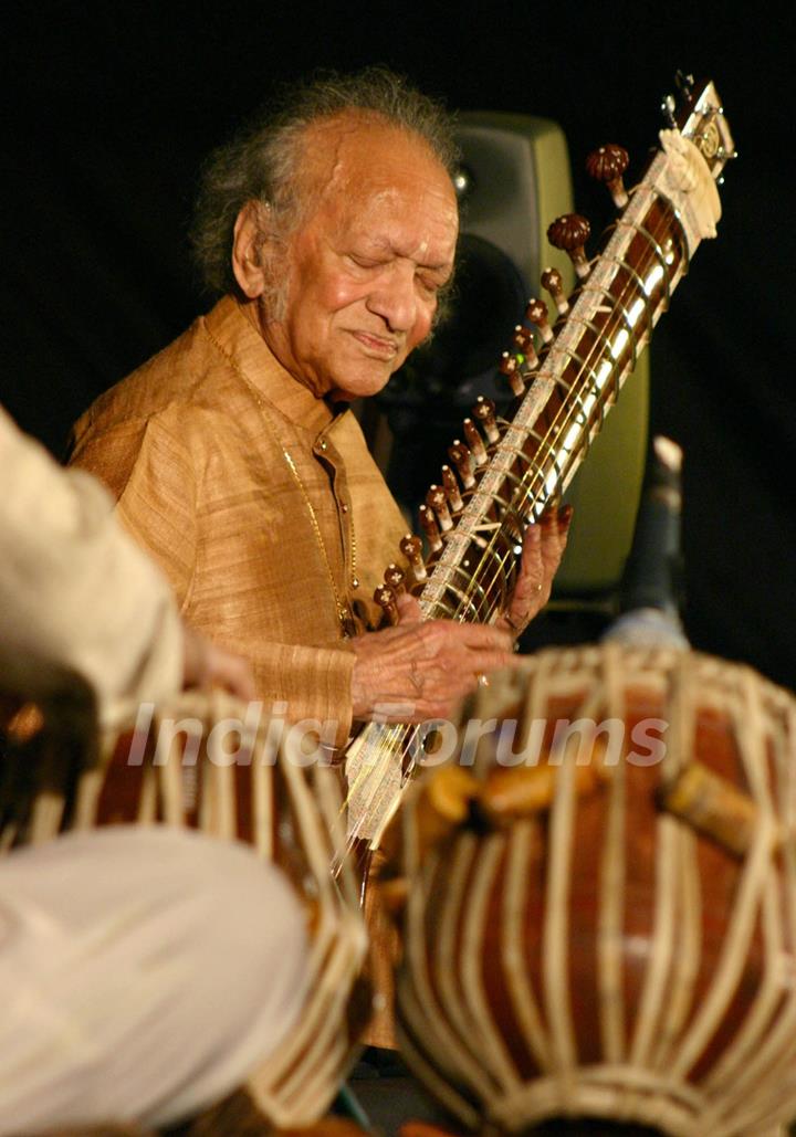 Sitar player Pt Ravi Shankar at the concert ''''Music in the Park'''', in New Delhi on Saturday (IANS: Photo)