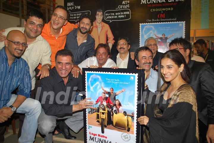 Sanjay Dutt, Arshad Warsi, Boman Irani, Vidya Balan and Vidhu Vinod Chopra unveil Lage Raho Munnabhai Book