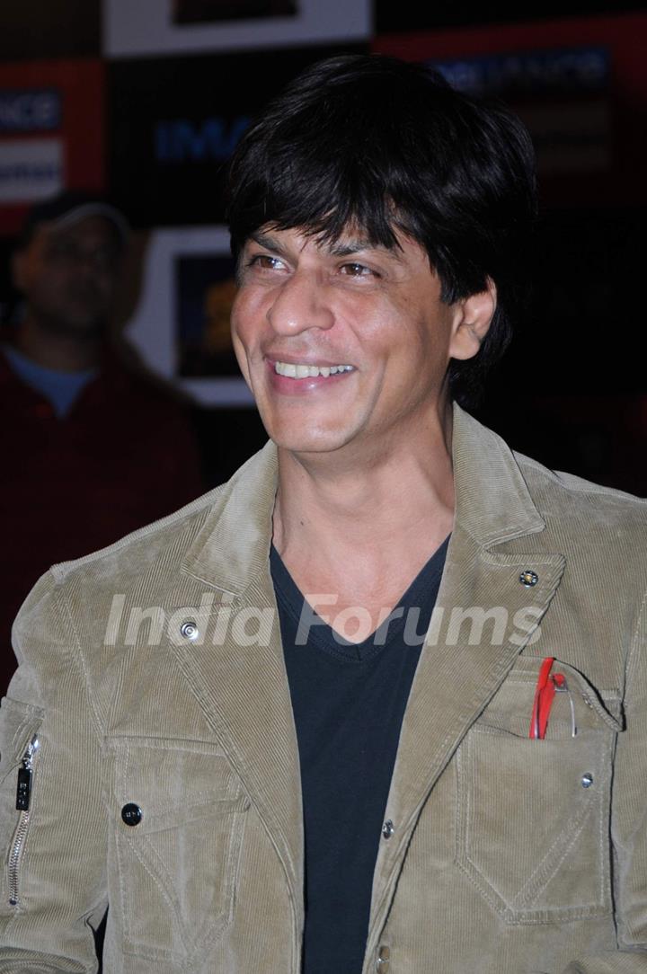 Bollywood star Shahrukh Khan at the premier of Hollywood movie &quot;Avataar&quot; at INOX