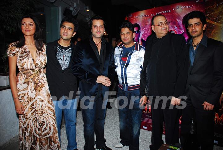 Fardeen Khan and Sushmita Sen at Dulha Mil Gaya Bash at Olive