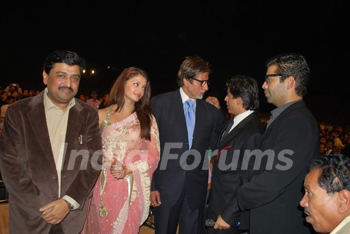 Aishwarya Rai, Amitabh Bachan, Shah Rukh Khan and Karan Johar at Police Show at Andheri Sports Complex