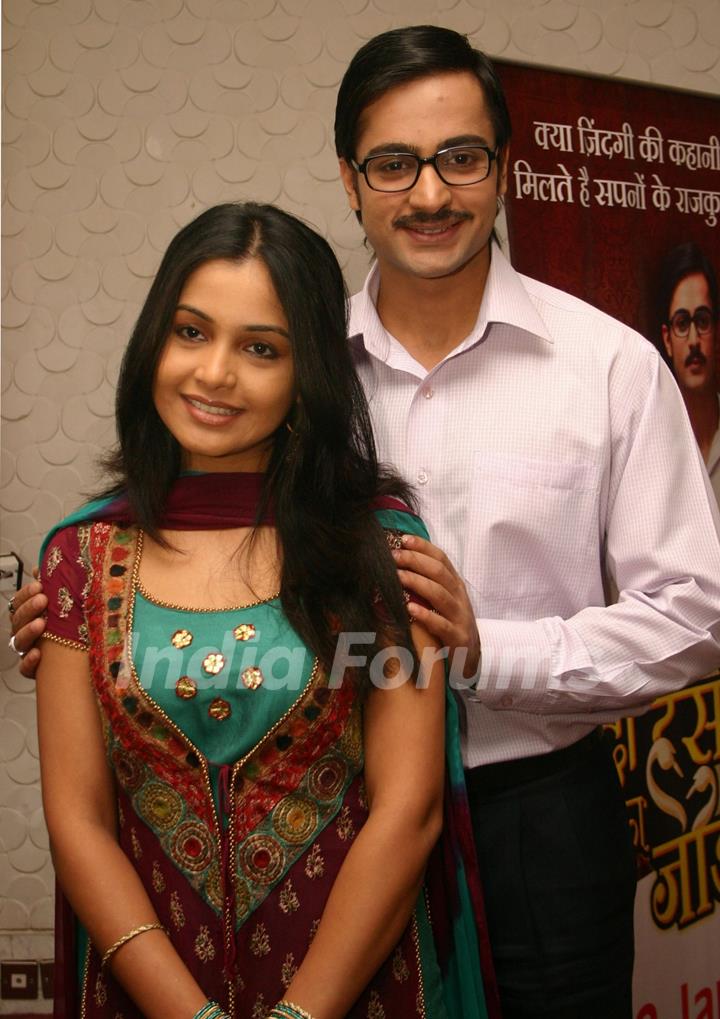 Actors Shubhangi Atre and Shaleen Bhanot at a press meet for NDTV Imagine''s new show &quot;Do Hanson Ka Jodaa&quot; , in New Delhi on Teusday 22 Dec 2009