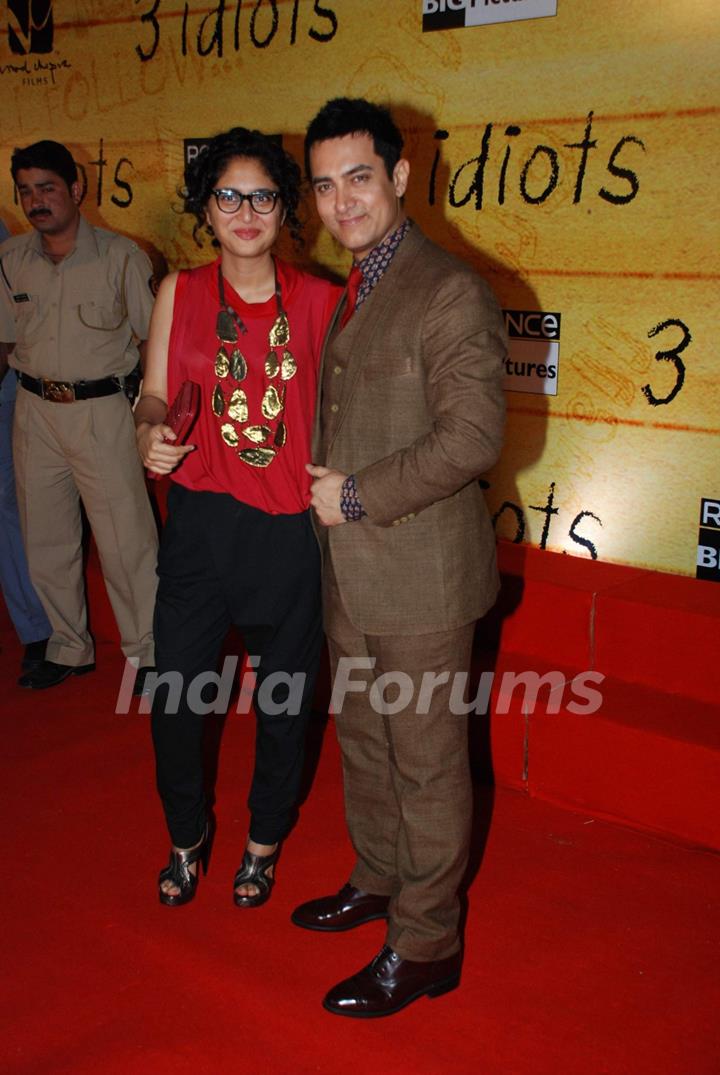 Kiran and Aamir Khan at 3 Idiots Press Meet at IMAX Wadala