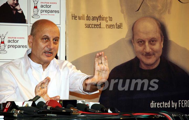 Bollywood actor Anupam Kher celebrating 200th performance of his play &quot;Kuch Bhi Ho Sakta Hai&quot;