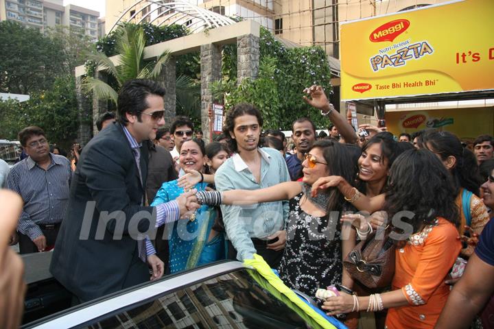 Fardeen Khan promotes his film &quot;Dulha Mil Gaya&quot;