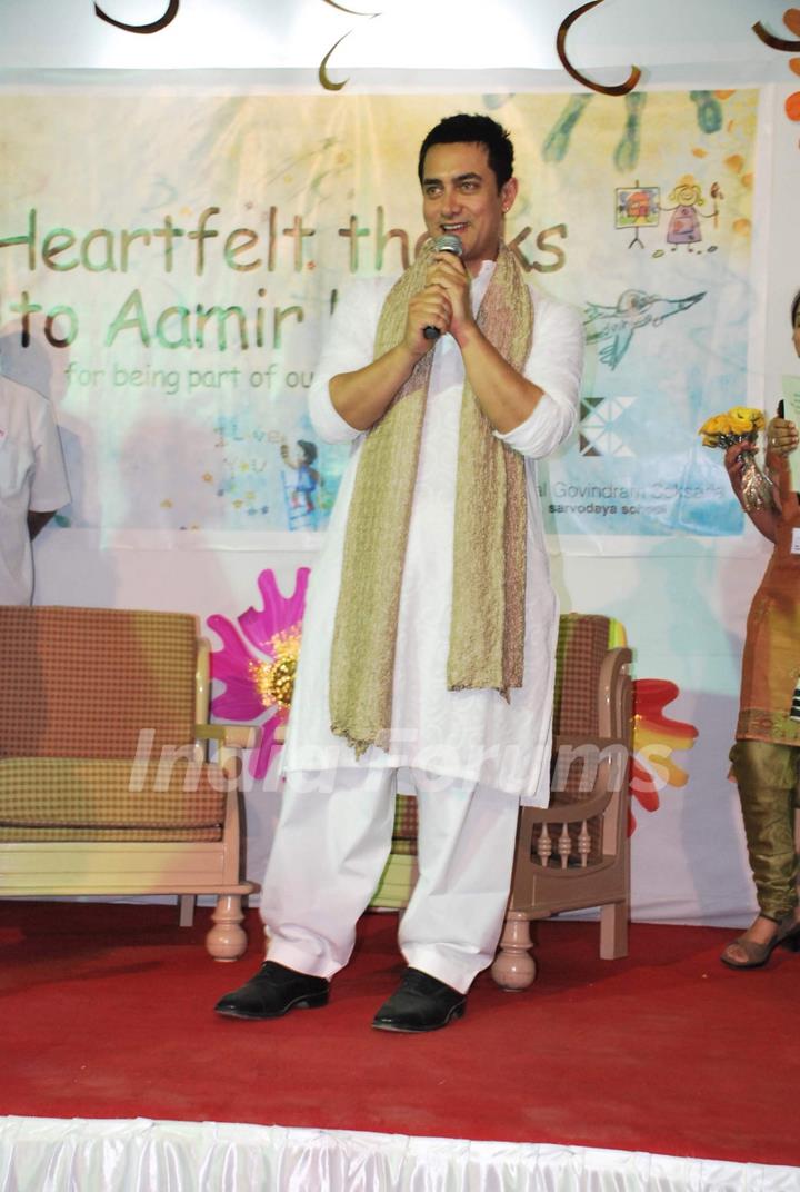 Aamir Khan grace Seksaria School festival at Malad in Mumbai on Sunday Night