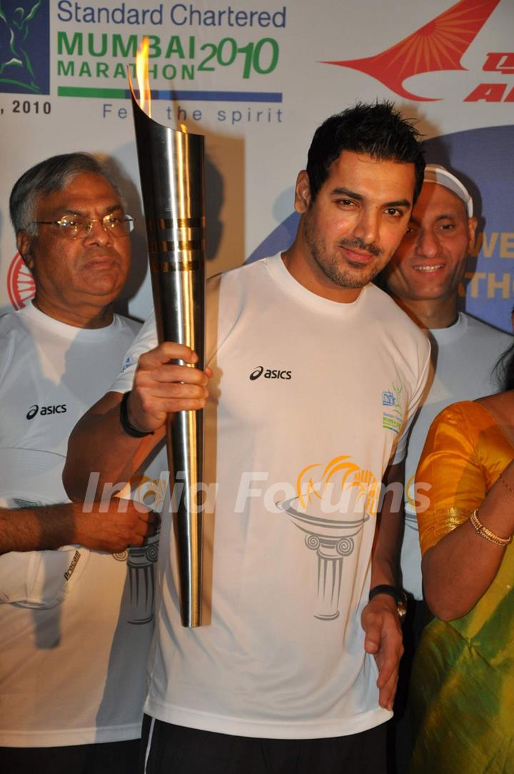 John Abraham promotes Mumbai Marathon at Mumbai Airport