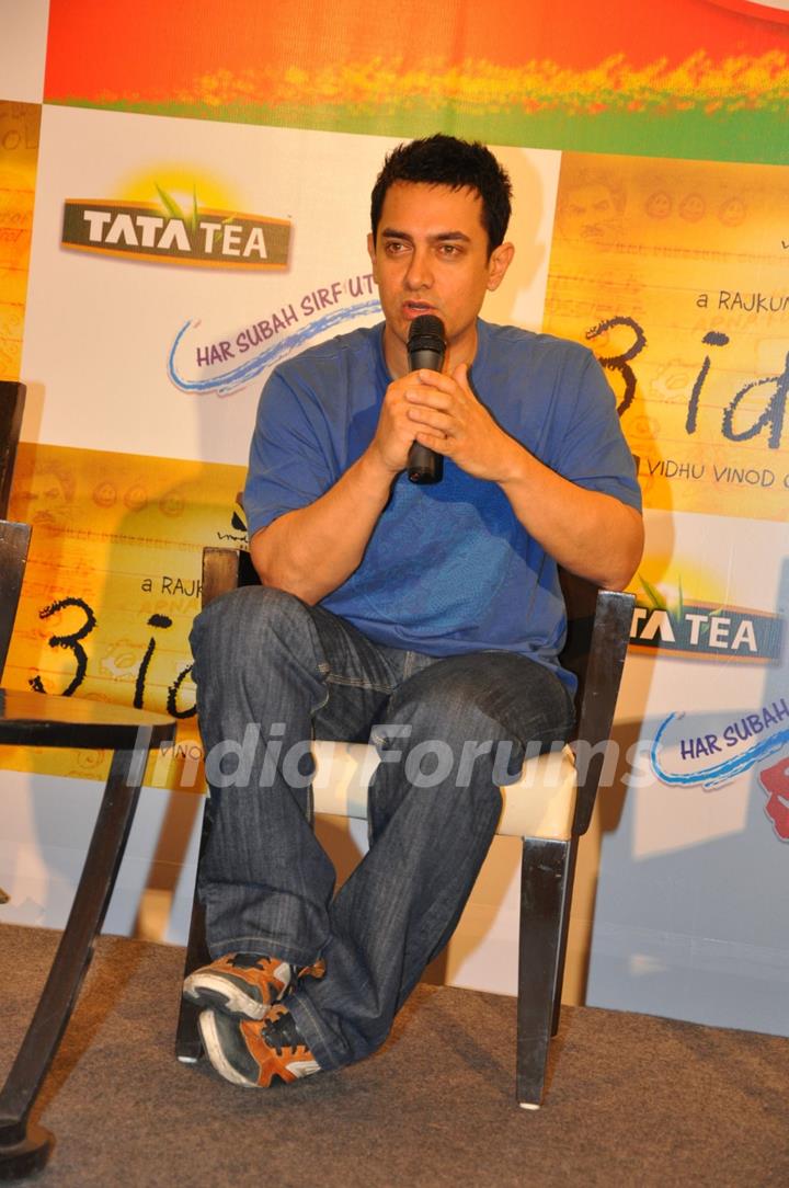 Aamir Khan meet Tata Tea-3 Idiots contest winners