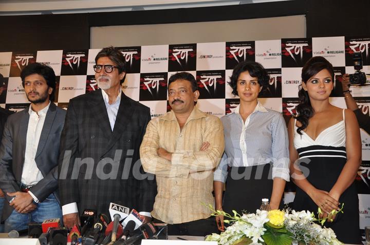 Bollywood actors Mohnish Behl, Rajat Kapoor, Amitabh Bachchan, Ritesh Deshmukh, Neetu Chandra, Ram Gopal Varma and Gul Panag at the press meet of &quot;Rann&quot;